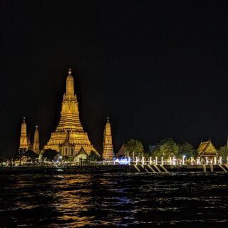 Pagoda Thonburi w Wat Arun: Arcydzieło o historycznym znaczeniu 3